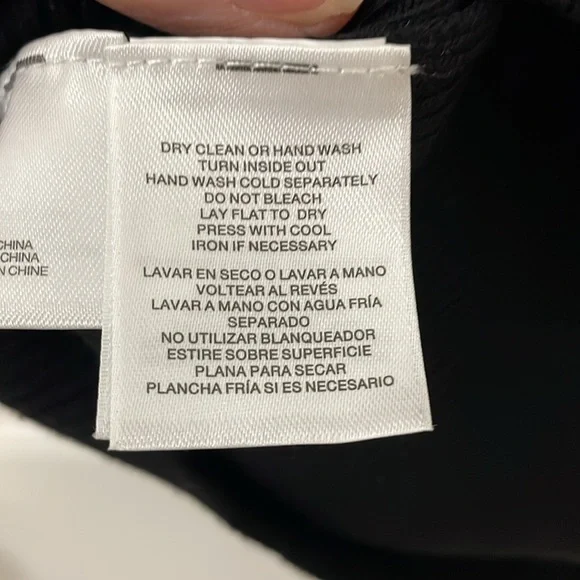 Anne Klein OX Classic Black Women's Top NWT - Picture 4 of 7